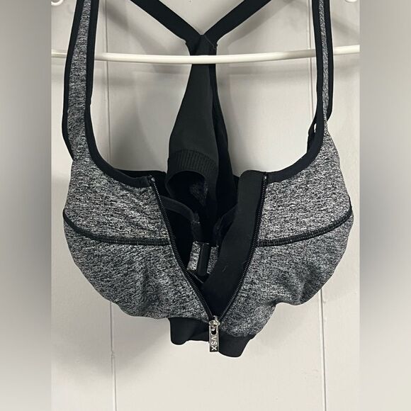 Victoria Secret VSX Knockout Black/Gray Front Zip Padded Sports Bra Size 34DDD - Picture 4 of 10